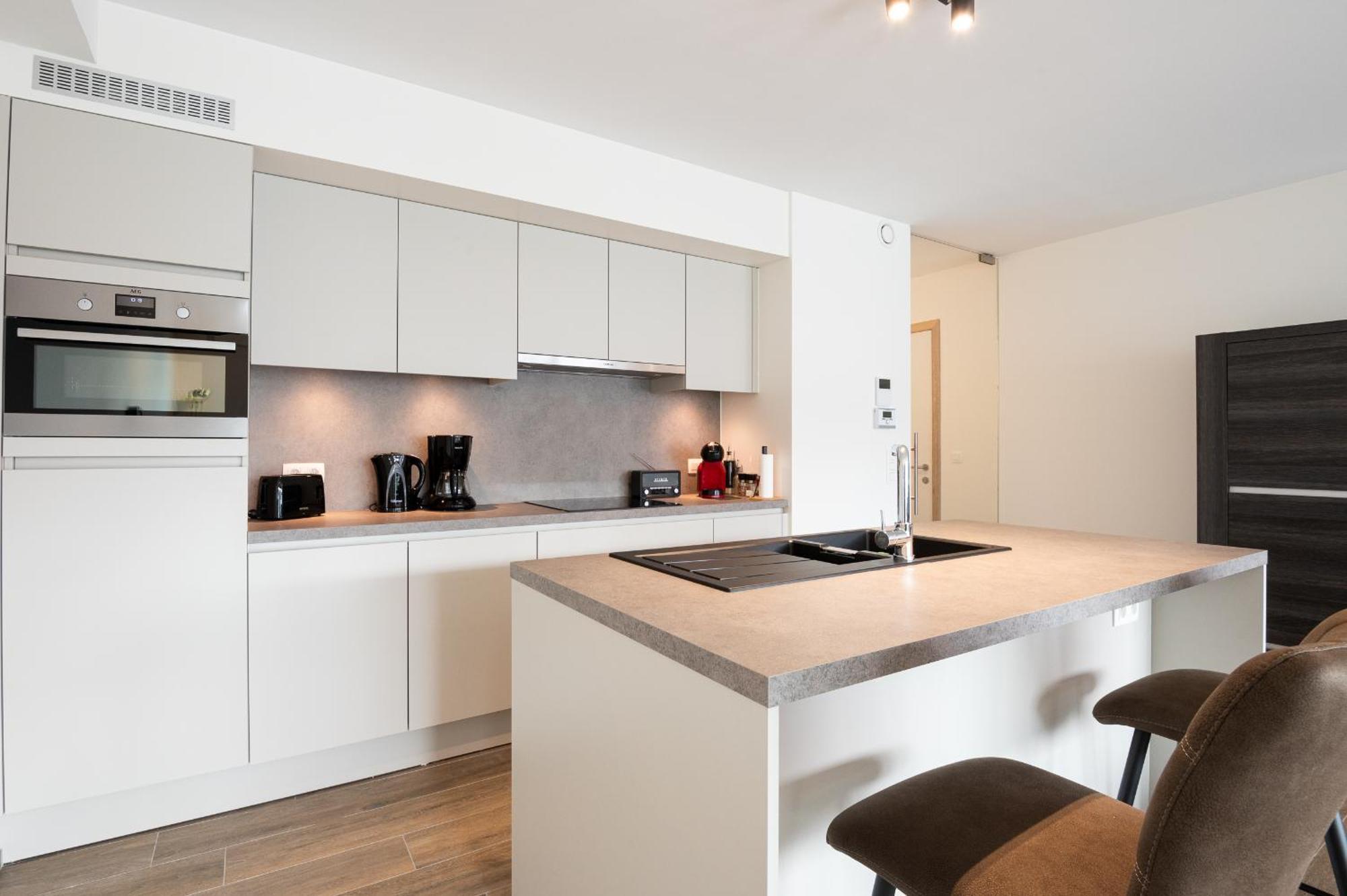 Wonderful New Apartment Close To The Beach Остенде Екстериор снимка